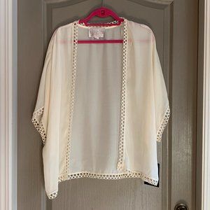 cream summer kimono with lace detail